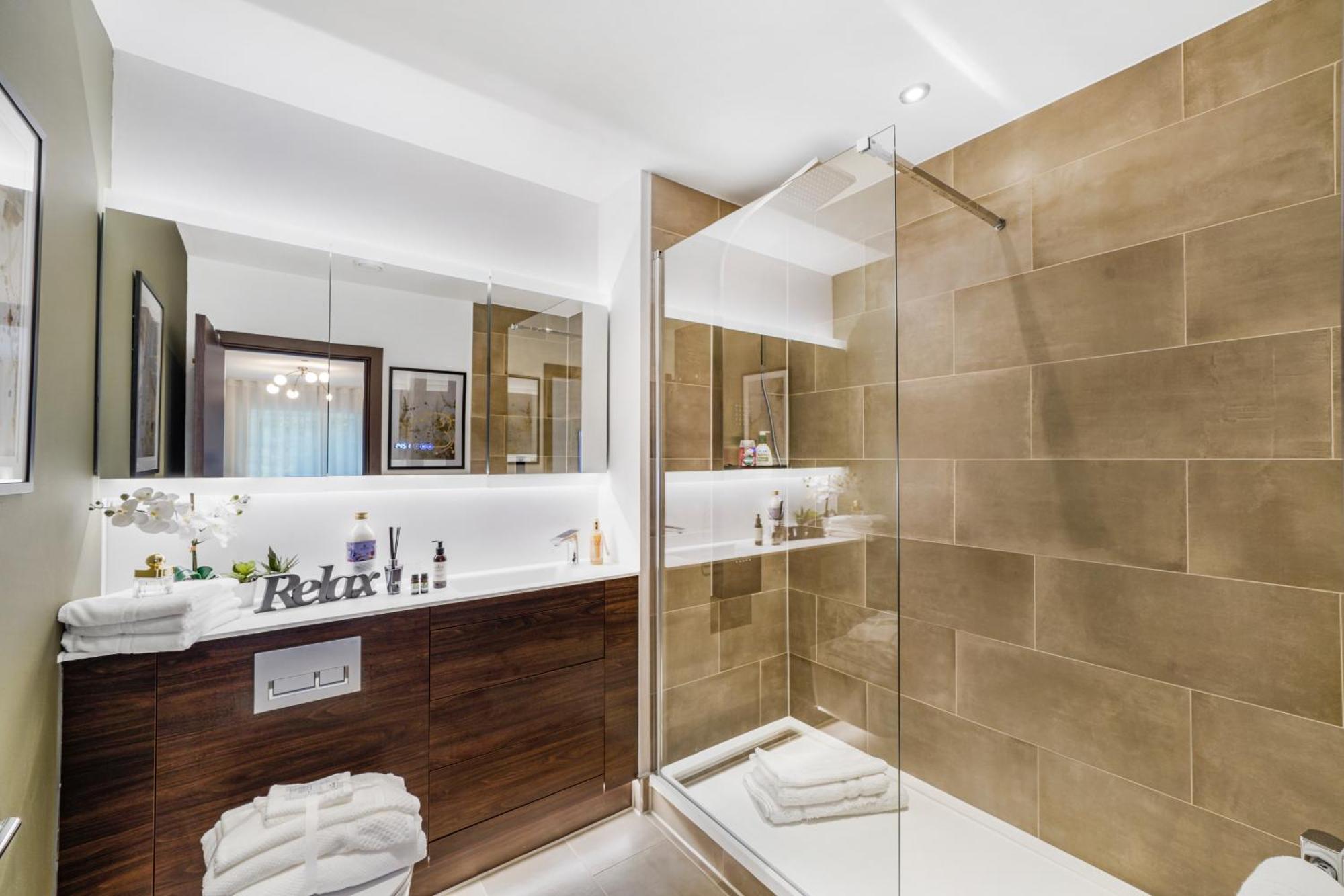 The Waterhouse Avenue By Kandara 5 Star City Home In Maidstone Buitenkant foto
